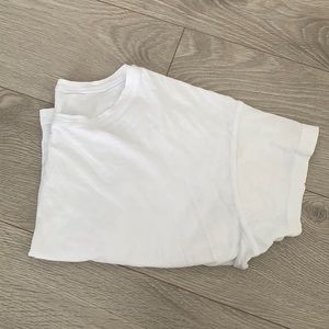 Size 6 Lululemon Cates Tee in White